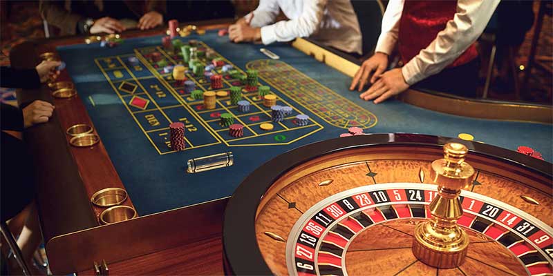 Chiến Thuật và Cách Chơi Roulette Trực Tuyến